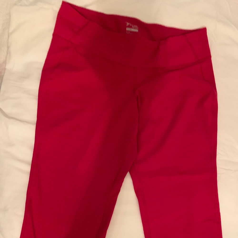 Hot pink cropped leggings